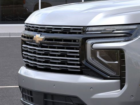 New 2026 Chevrolet Suburban High Country AWD/4WD image 39