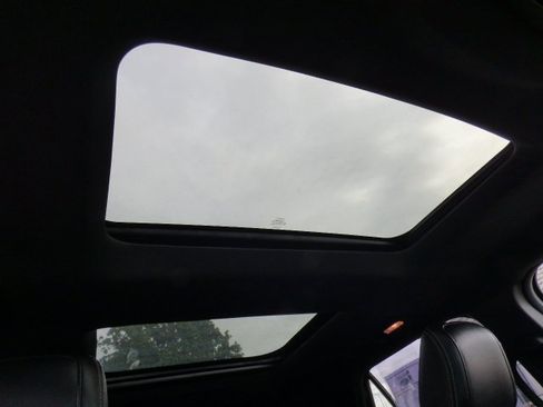 Used 2018 Ford Explorer Limited w/ Equipment Group 301A image 21