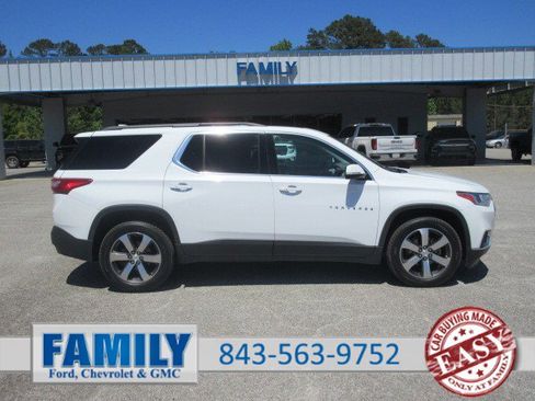Used 2019 Chevrolet Traverse LT w/ LT Premium Package FWD image 1