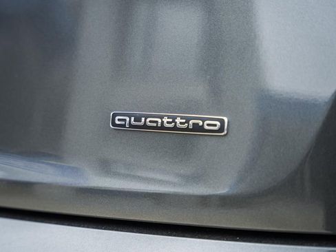 Used 2023 Audi Q5 2.0T Premium w/ Convenience Package image 8