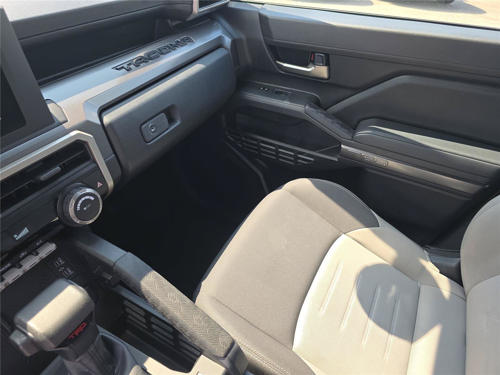 Used 2024 Toyota Tacoma TRD Off-Road AWD/4WD image 26