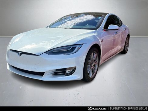 Used 2021 Tesla Model S Performance image 5