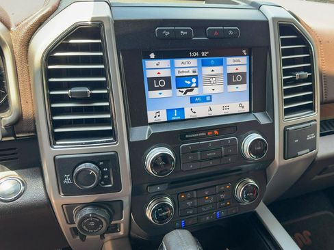Used 2018 Ford F150 King Ranch w/ Equipment Group 601A Luxury AWD/4WD image 8
