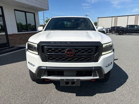 Used 2022 Nissan Frontier PRO-4X AWD/4WD image 11