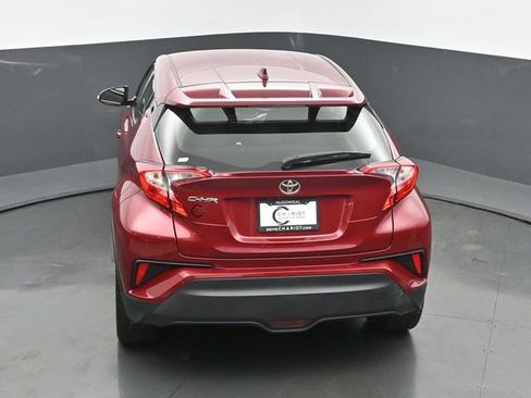 Used 2018 Toyota C-HR XLE FWD image 38