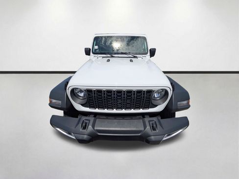 Used 2025 Jeep Gladiator Sport AWD/4WD image 3