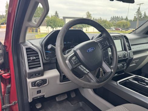Used 2019 Ford F350 XLT w/ XLT Premium Package AWD/4WD image 10