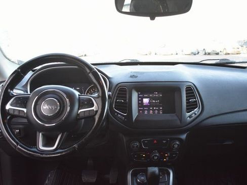 Used 2020 Jeep Compass Latitude AWD/4WD image 29