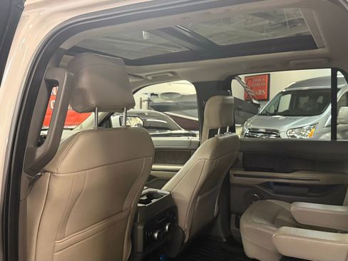 Used 2019 Ford Expedition Limited image 26