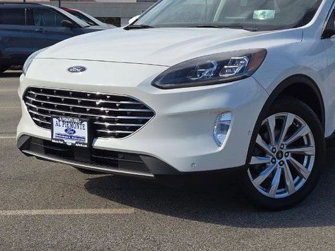 Certified 2022 Ford Escape Titanium w/ Titanium Elite Package image 2