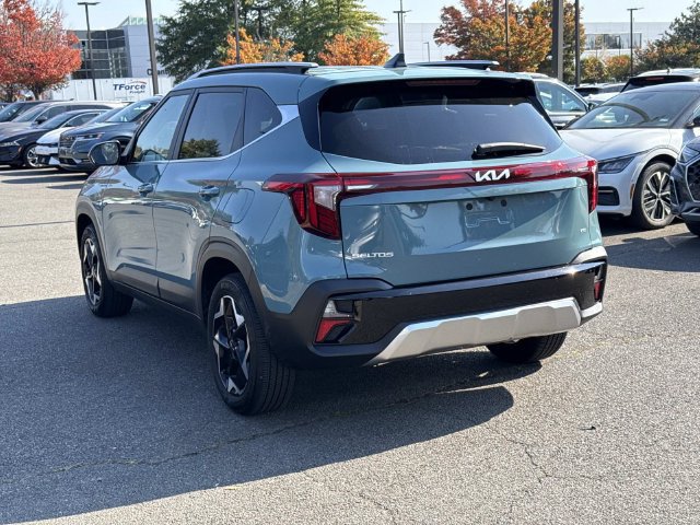 Used 2025 Kia Seltos EX AWD/4WD image 4
