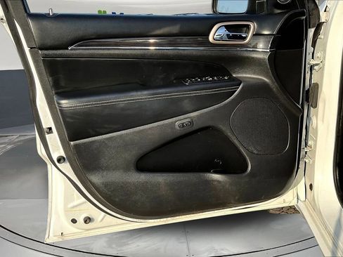 Used 2015 Jeep Grand Cherokee Overland image 20