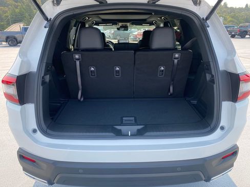 New 2025 Honda Pilot Black Edition image 11