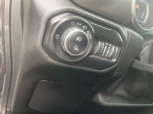 Used 2021 Jeep Gladiator Overland AWD/4WD image 16