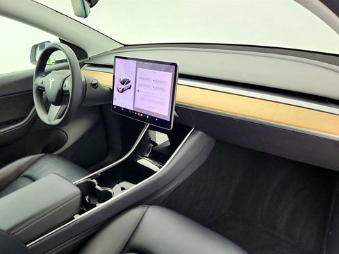 Used 2021 Tesla Model Y Long Range image 29