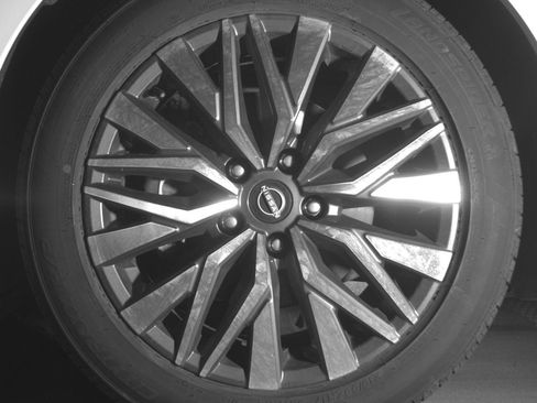 Used 2025 Nissan Altima 2.5 SV image 12