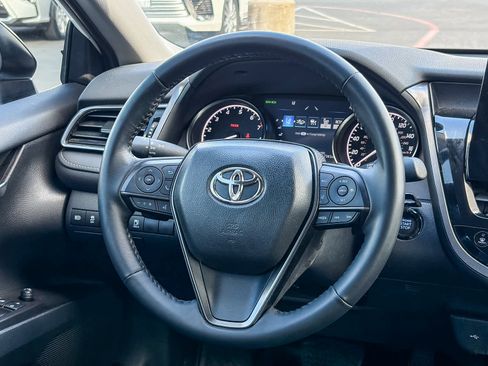 Used 2024 Toyota Camry SE w/ Convenience Package image 14