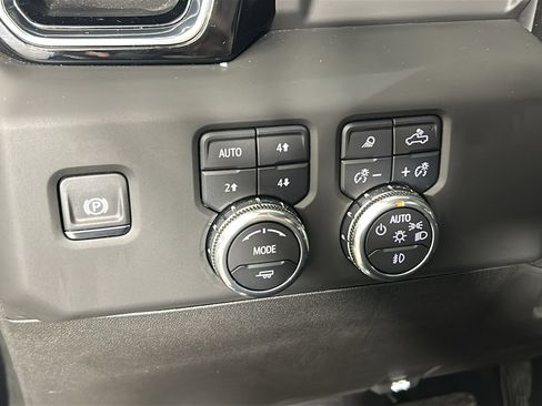 Used 2025 GMC Sierra 2500 Denali w/ Denali Reserve Package AWD/4WD image 24