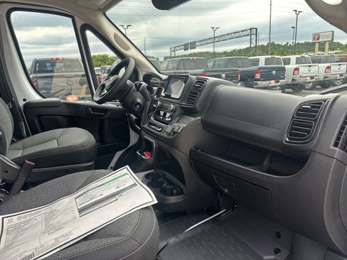 New 2024 RAM ProMaster 2500 w/ Convenience Group image 24