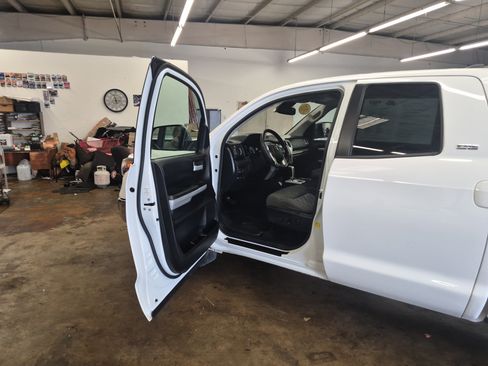 Used 2021 Toyota Tundra SR5 AWD/4WD image 11