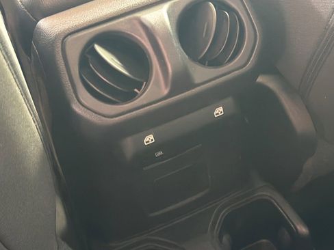 Used 2022 Jeep Gladiator Sport AWD/4WD image 17