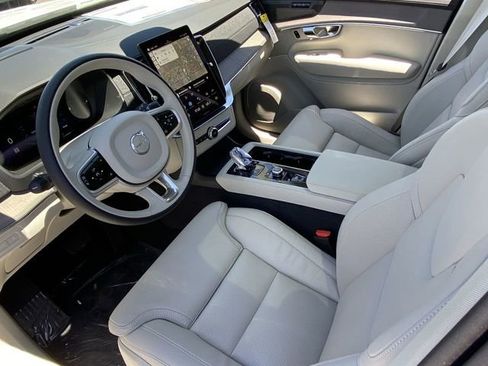 Used 2025 Volvo XC90 T8 Ultra w/ Protection Package Premier AWD/4WD image 19