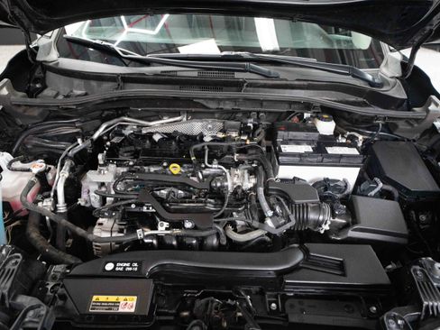 Used 2023 Toyota Corolla Cross XLE image 31