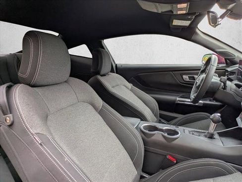Used 2025 Ford Mustang Coupe image 18