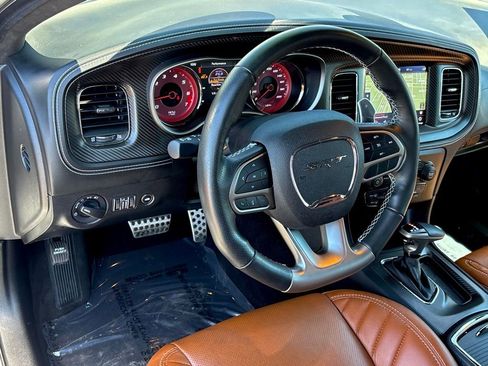 Used 2022 Dodge Charger SRT Hellcat w/ Harman/Kardon Audio Group image 11