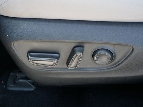 Used 2022 Toyota RAV4 XLE w/ Convenience Package image 20