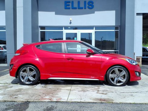 Used 2015 Hyundai Veloster Turbo FWD image 2