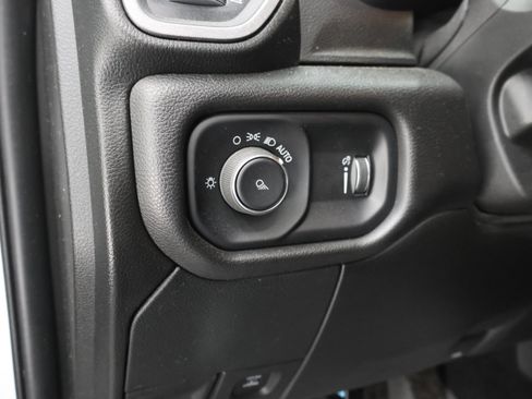 Used 2024 RAM 3500 Tradesman w/ Chrome Appearance Group AWD/4WD image 40