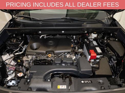 Used 2025 Toyota RAV4 XLE FWD image 18