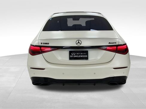 Used 2022 Mercedes-Benz S 580 4MATIC Sedan w/ AMG Line Package image 6