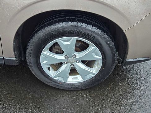 Used 2016 Subaru Forester 2.5i Premium image 9