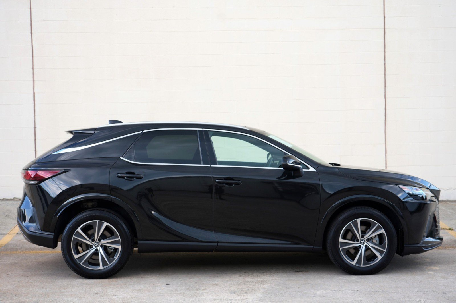 Used 2024 Lexus RX 350 FWD w/ Technology Package image 57