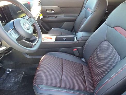 New 2026 Nissan Kicks SR w/ Cold Weather Package image 29