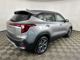 Used 2026 Kia Seltos LX FWD video 3
