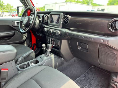 Used 2019 Jeep Wrangler Unlimited Sport AWD/4WD image 37