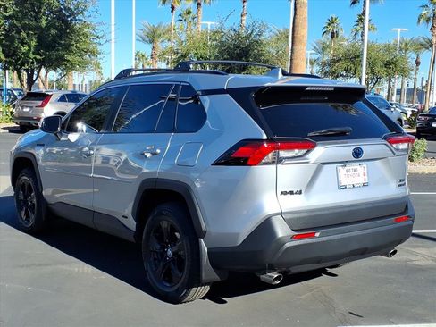 Used 2021 Toyota RAV4 XLE image 10