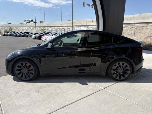 Used 2024 Tesla Model Y Performance AWD/4WD image 5