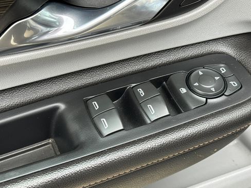 Used 2019 GMC Terrain SLT w/ Preferred Package AWD/4WD image 12