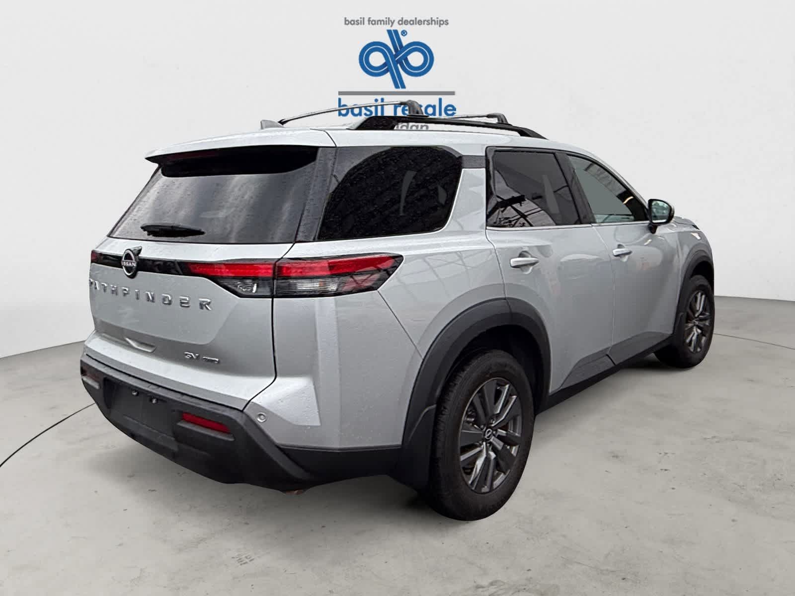 Used 2024 Nissan Pathfinder SV AWD/4WD image 6