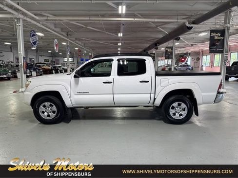Used 2013 Toyota Tacoma 4x4 Double Cab w/ SR5 Pkg image 2