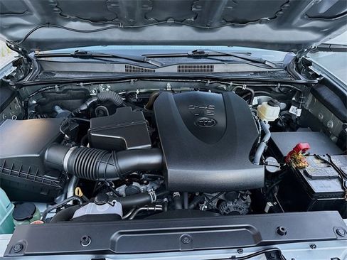 Used 2022 Toyota Tacoma SR5 image 32