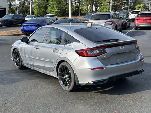 Used 2023 Honda Civic Sport image 9