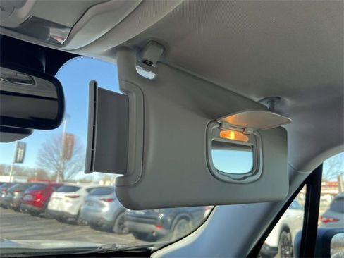 Used 2016 Jeep Renegade Trailhawk w/ Premium Trailhawk Package image 35