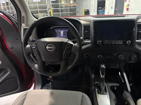 Used 2022 Nissan Frontier SV AWD/4WD image 22