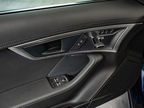 Used 2023 Jaguar F-TYPE Coupe image 19