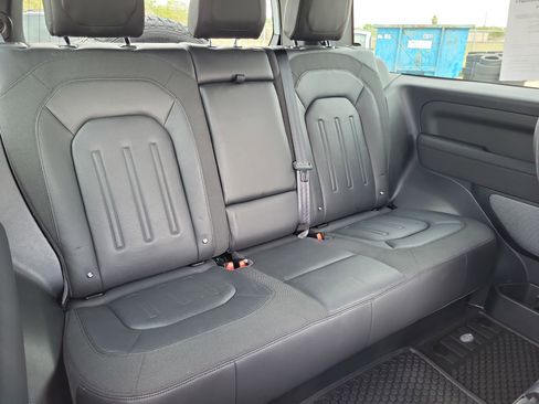 Used 2021 Land Rover Defender 90 S image 11